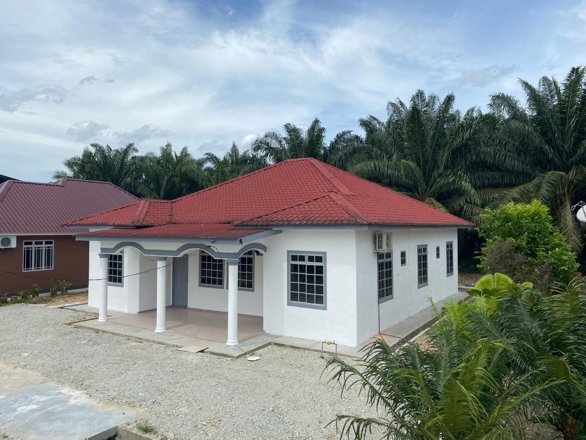 Cempaka Homestay Parit Raja Εξωτερικό φωτογραφία